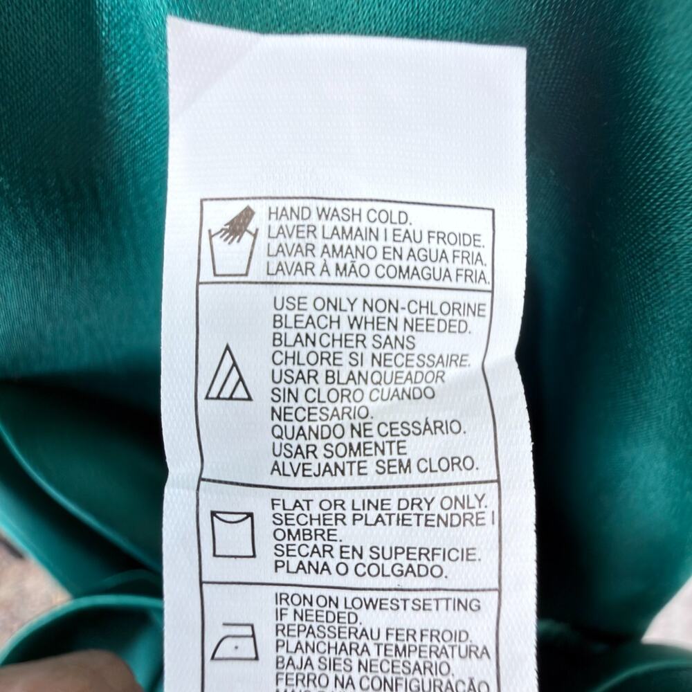 Camille La Vie Prom Dress 6 Emerald Green Sequin Hearts V-Neckline Ruffled Hem - Picture 6 of 10